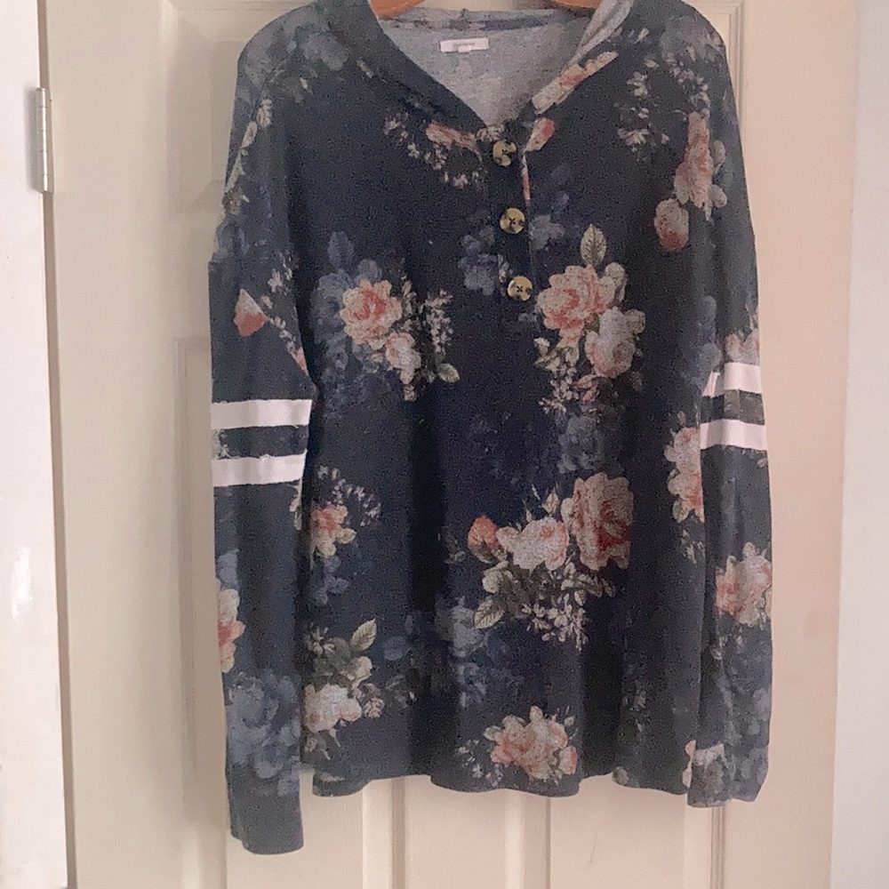 Maurices sweater